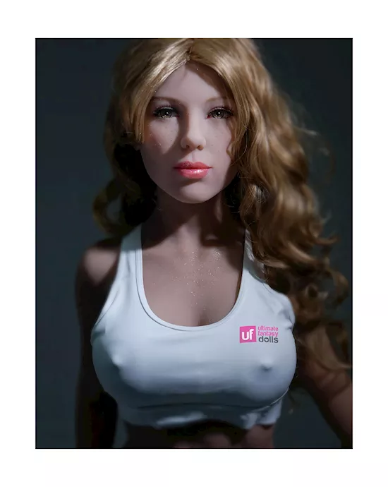 Ultimate Fantasy Dolls - Mandy